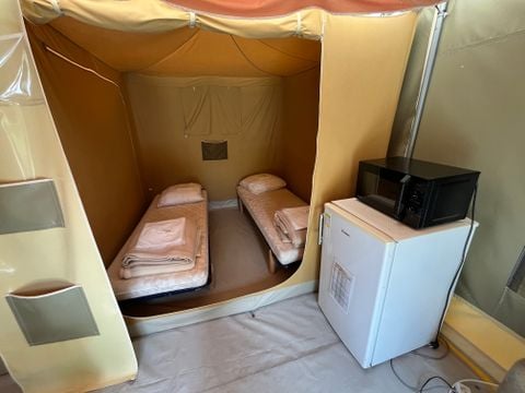 BUNGALOW TOILÉ 4 personnes - Tente équipée nature
