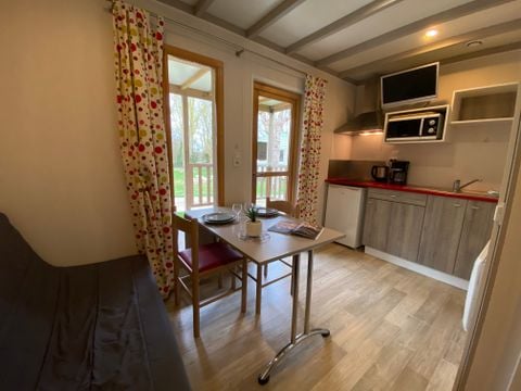 CHALET 2 personnes - CONFORT 24 m² (1 chambre) dont terrasse couverte 8m²