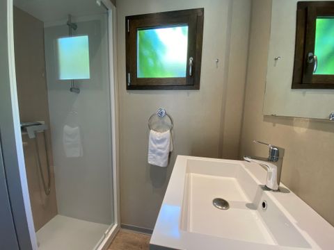 CHALET 4 personnes - PREMIUM 39m² (2 chambres) dont terrasse couverte + TV