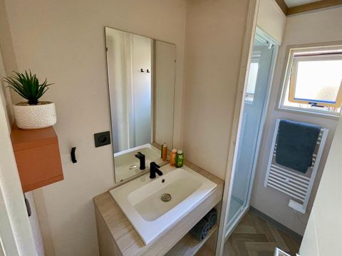 CHALET 4 personnes - PREMIUM 39m² (2 chambres) dont terrasse couverte + TV