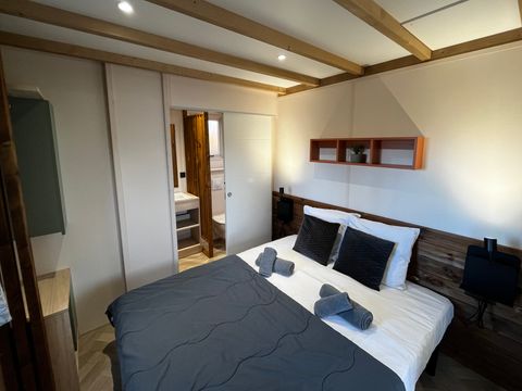 CHALET 7 personnes - Prestige 60 m² (3 chambres) dont terrasse couverte + Clim + TV + LV + Plancha