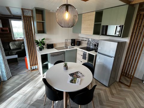 Chalet 7 personnes - Prestige 60 m² - 3 chambres - Dont terrasse couverte - Clim - TV - Lave-vaisselle - Plancha