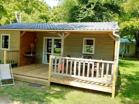 Chalet 6 personnes - PREMIUM 48 m² - 3 chambres - Dont terrasse semi-couverte - TV+ lave-vaisselle - Clim - Plancha