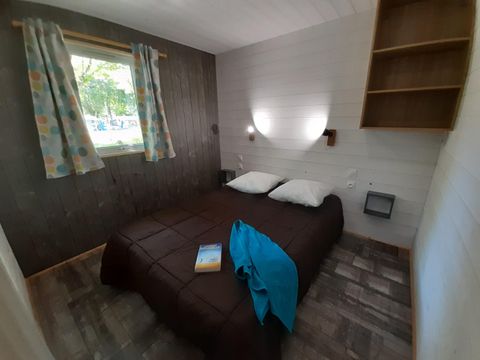 Chalet 6 personnes - PREMIUM 48 m² - 3 chambres - Dont terrasse semi-couverte - TV+ lave-vaisselle - Clim - Plancha