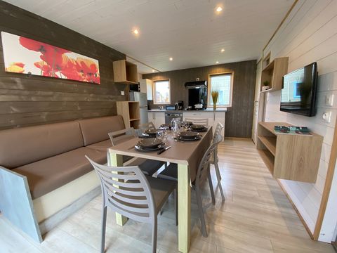 Chalet 7 personnes - PREMIUM 50m² - 3 chambres - Terrasse - TV - Lave-vaisselle - Plancha - Climatisation