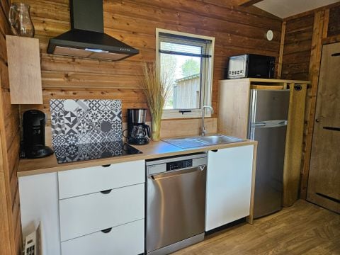 MOBILHOME 6 personnes - Premium 56 m² (3 chambres) dont terrasse semi-couverte fermée + Clim + TV + LV + Plancha