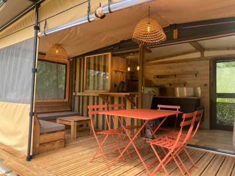 HÉBERGEMENT INSOLITE 2 personnes - Tiny House Toilée Karavan