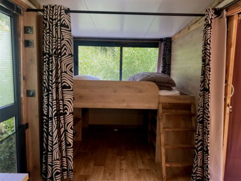 HÉBERGEMENT INSOLITE 2 personnes - Tiny House Toilée Karavan