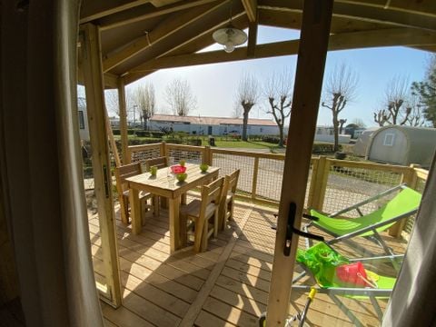 LODGE 4 personnes - LODGE SWEET FLOWER CONFORT + TV