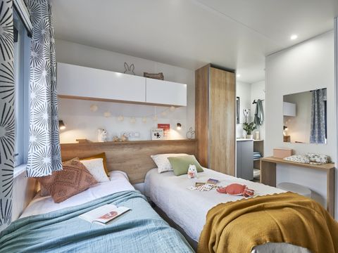 MOBILHOME 4 personnes - Premium 2 chambres 32m² - 2 salles de bain + TV