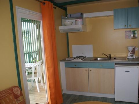 CHALET 2 personnes - Chalet mitoyen 16m² - 1 chambre + terrasse couverte 8m² 2 pers