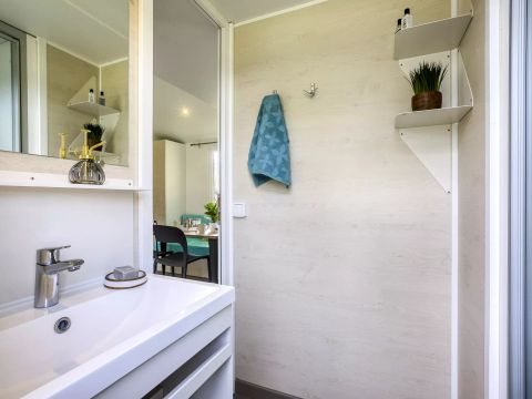 MOBILHOME 4 personnes - Confort 3 Pièces 4 Personnes + TV