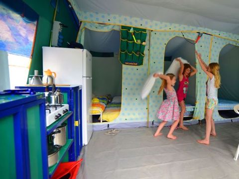 TENTE 5 personnes - FLEUVE - sans sanitaires