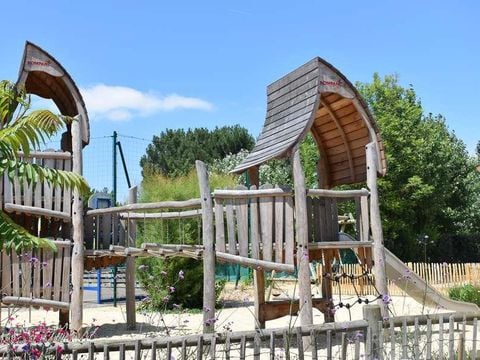 Flower Camping Le Petit Paris - Camping Vandea