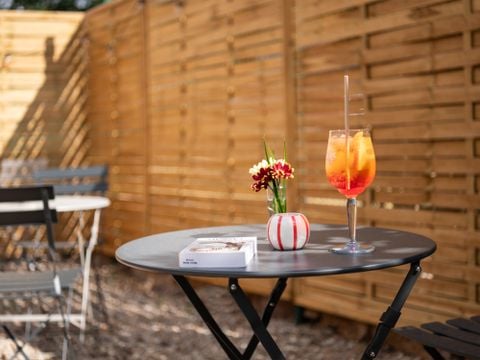Flower Camping Le Val Vert en Berry - Camping Indre - Image N°0