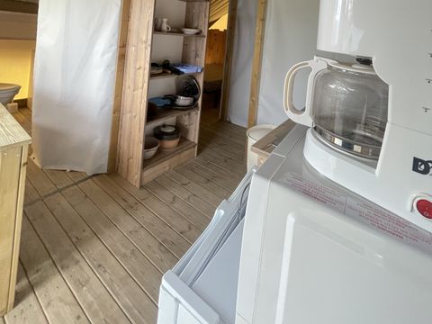 BUNGALOW TOILÉ 4 personnes - Lodge avec sanitaires - BUNGALOW TOILÉ 4 personnes - Lodge avec sanitaires -