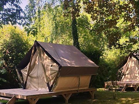 TENTE 2 personnes - LODGE sans sanitaires, avec éléctricité