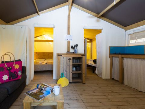 Tente en toile et en bois 5 personnes - TENTE VENDEENNE (Sans sanitaires) (EDEN)