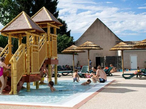 Camping Domaine du Château de l'Epervière  - Camping Saone-et-Loire