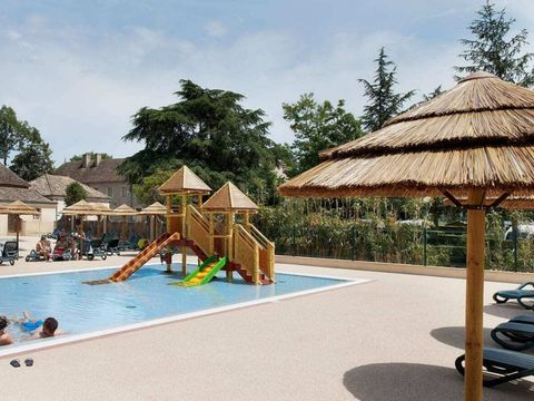 Camping Domaine du Château de l'Epervière  - Camping Saone-et-Loire