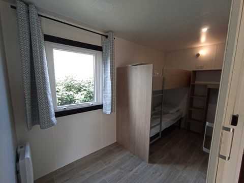 Mobilhome 5 personnes - Hélios - PMR - 2 chambres - 32m² avec terrasse semi-couverte