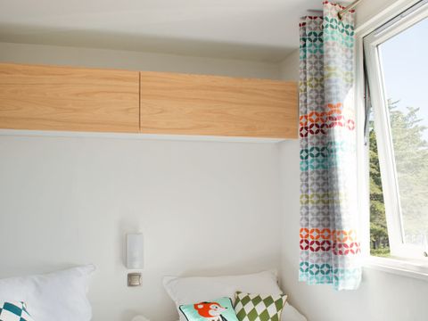 MOBILHOME 8 personnes - Mobil-home 32m² (3 chambres) + grande terrasse semi-couverte de 18m²