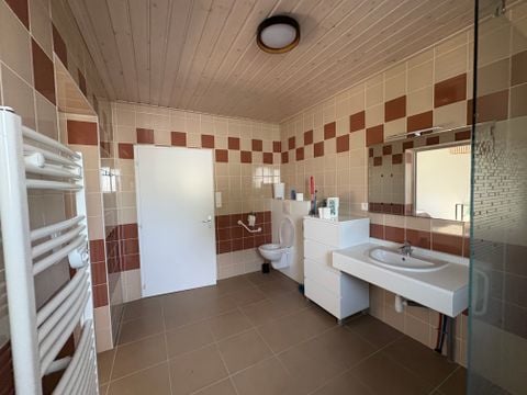 GÎTE 8 personnes - Gite Chez Solange, 4 chambres avec Spa. 100m² avec jardin privatif. Accessible PMR