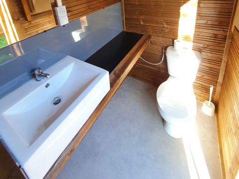 Tente en toile et en bois 4 personnes - Tente écolodge Standard 20m² - 2 chambres - terrasse couverte