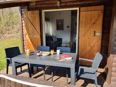 CHALET 4 personnes - Chalet Tradition Standard 28m² - 2 chambres - terrasse couverte