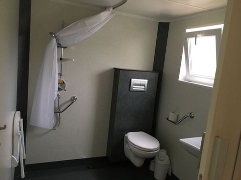 MOBILHOME 4 personnes - M.HOME PRIVILEGE PMR 2CH 33M2