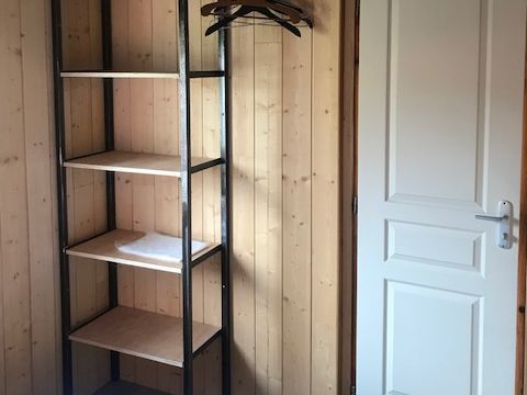 CHALET 4 personnes - NEW CHALET 17m² TV (1 chambre) 2 adultes 2 enfants -12ans 4 pers