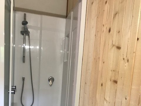 CHALET 4 personnes - NEW CHALET 17m² TV (1 chambre) 2 adultes 2 enfants -12ans 4 pers