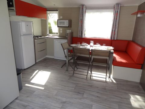 MOBILHOME 4 personnes - LOCATION MOBILHOME TI 26m² avec terrasse semi-couverte (2 chambres) 4 pers. CONFORT 4 pers
