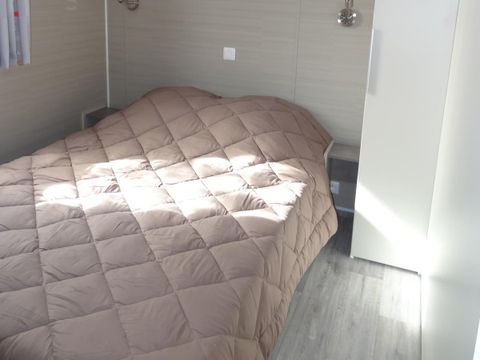 MOBILHOME 4 personnes - LOCATION MOBILHOME TI 26m² avec terrasse semi-couverte (2 chambres) 4 pers. CONFORT 4 pers