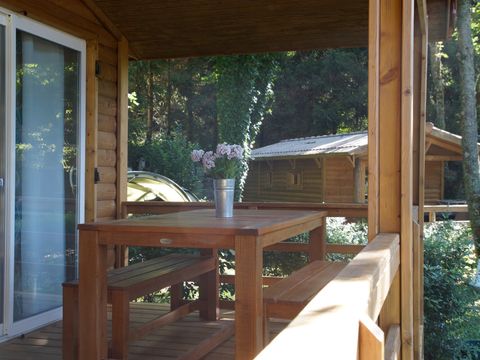 CHALET 4 personnes - Chalet Bouleau - 2 chambres - personnes supplémentaires possible en supplément, contacter le camping