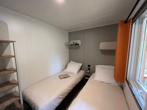 MOBILHOME 4 personnes - Mobil-home Chêne - 3 chambres - personnes supplémentaires possible en supplément, contacter le camping