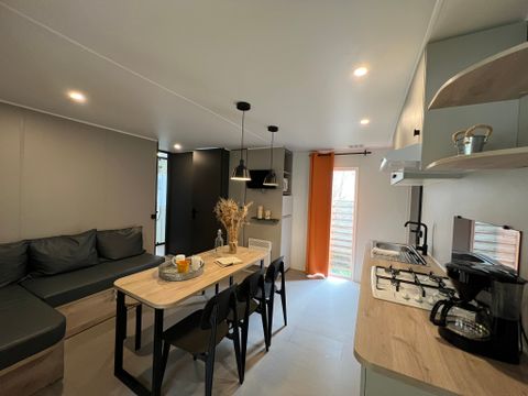 MOBILHOME 4 personnes - Mobil-home Chêne - 3 chambres - personnes supplémentaires possible en supplément, contacter le camping