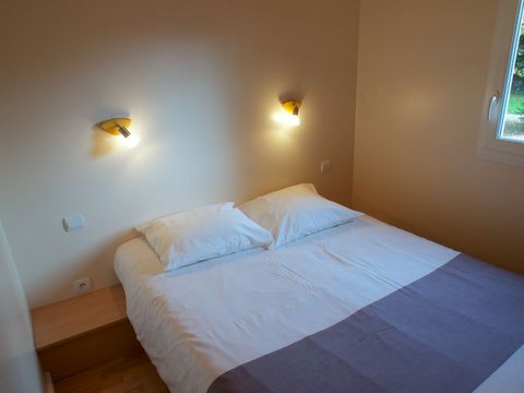 CHALET 4 personnes - Chalet Sapin - 2 chambres - personnes supplémentaires possible en supplément, contacter le camping