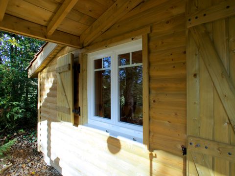 CHALET 4 personnes - Chalet Sapin - 2 chambres - personnes supplémentaires possible en supplément, contacter le camping