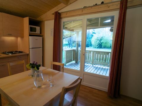 CHALET 4 personnes - Chalet Sapin - 2 chambres - personnes supplémentaires possible en supplément, contacter le camping