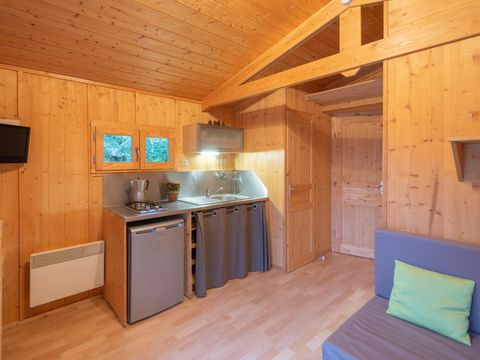 CHALET 4 personnes - Chalet Epicéa - 2 chambres - personnes supplémentaires possible en supplément, contacter le camping