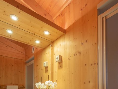 CHALET 4 personnes - Chalet Epicéa - 2 chambres - personnes supplémentaires possible en supplément, contacter le camping