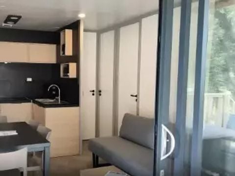 LODGE 6 personnes - Lodge Confort 4 Pièces 7 Personnes (6 adultes + 1 bébé)