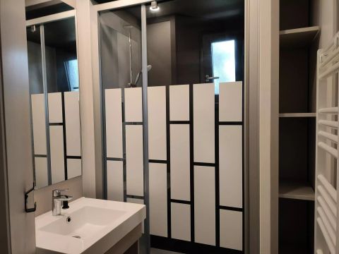 LODGE 6 personnes - Lodge Confort 4 Pièces 7 Personnes (6 adultes + 1 bébé)