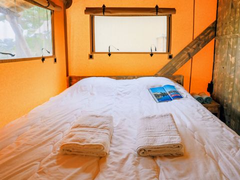 TENTE TOILE ET BOIS 8 personnes - SAFARI LODGE 7/8 personnes