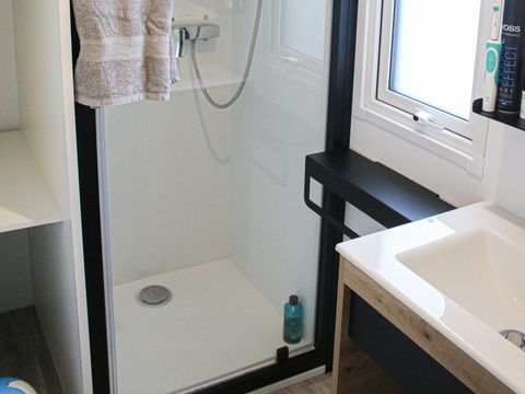 MOBILHOME 4 personnes - Supérieur - 2 chambres - arrivées du mercredi