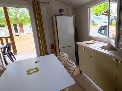 CHALET 4 personnes -  Chalet 24m² (2 chambres) avec terrasse couverte 4 pers