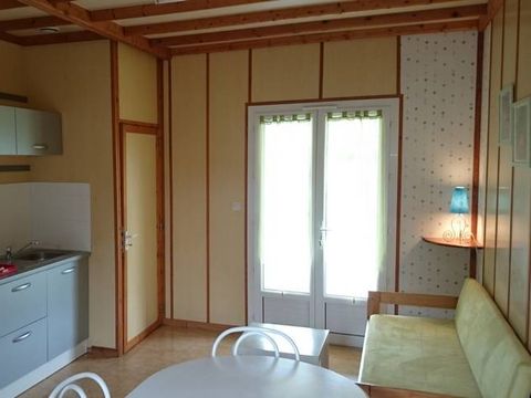 CHALET 7 personnes - Chalet 35m² (2 chambres) terrasse couverte - Le Parc des Coteaux 800m du camping 5/7 pers