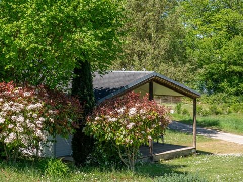 CHALET 4 personnes - Chalet 28m² (2 chambres) avec terrasse couverte 4 pers