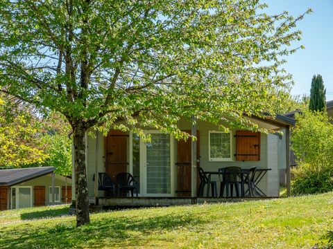 CHALET 4 personnes - Chalet 28m² (2 chambres) avec terrasse couverte 4 pers